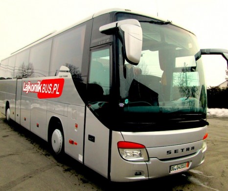 Autobus z Muzeum Auschwitz do Centrum Krakowa